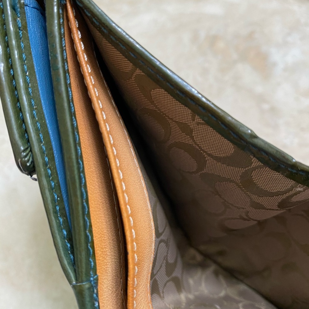 Coach vintage blue leather trifold wallet - Picture 3 of 6